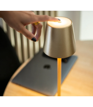 Tap adjustable britghness table Lamp